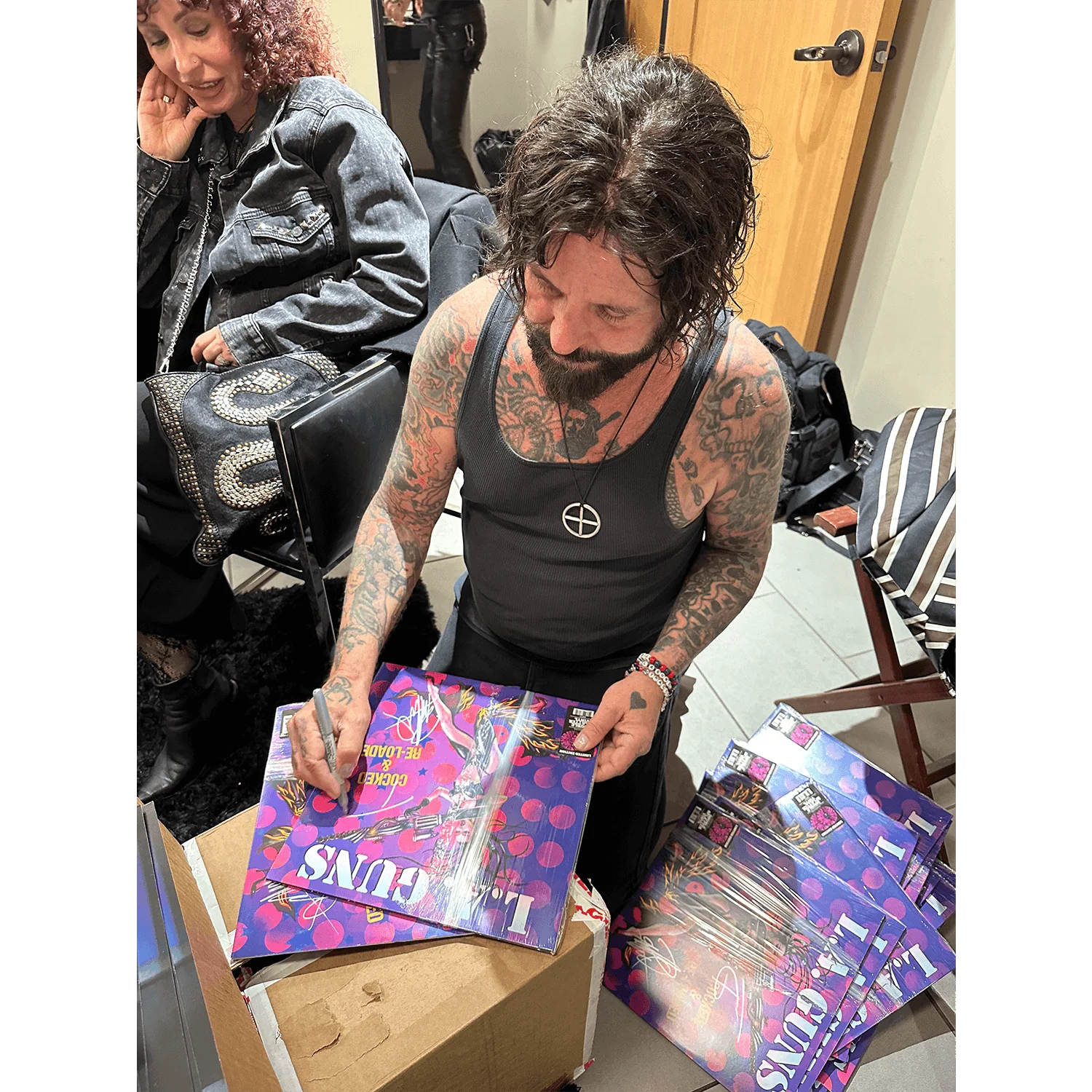 L.A. Guns - Cocked & Re-Loaded (Purple-Black-White Splatter Vinyl - Signed by Phil Lewis & Tracii Guns) - Image 2